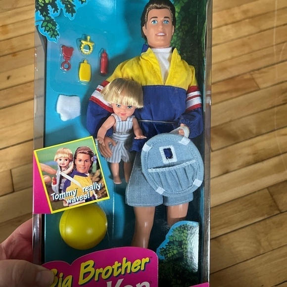 1996 BIG BROTHER Ken BABY BROTHER Tommy Doll Set # 17055 Mattel Barbie NRFB NEW - Picture 5 of 6